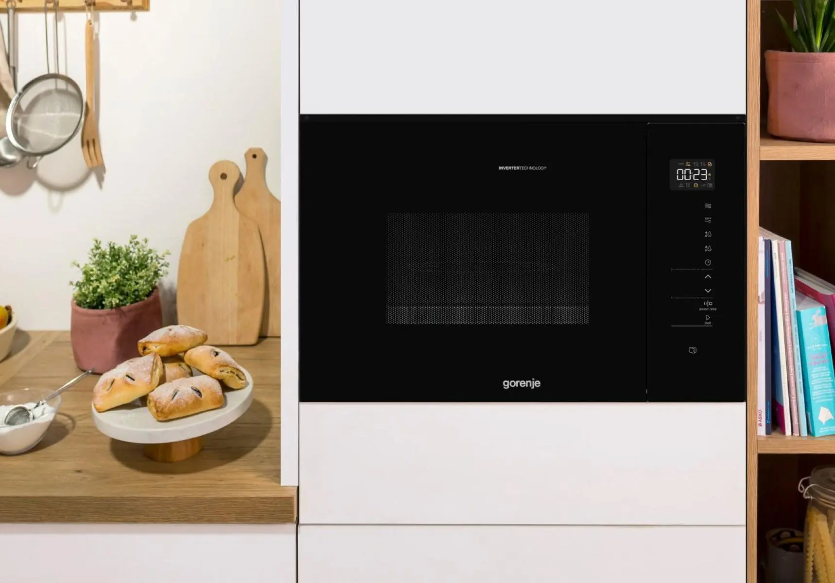 Фото 12 Gorenje BMI251SG3BG