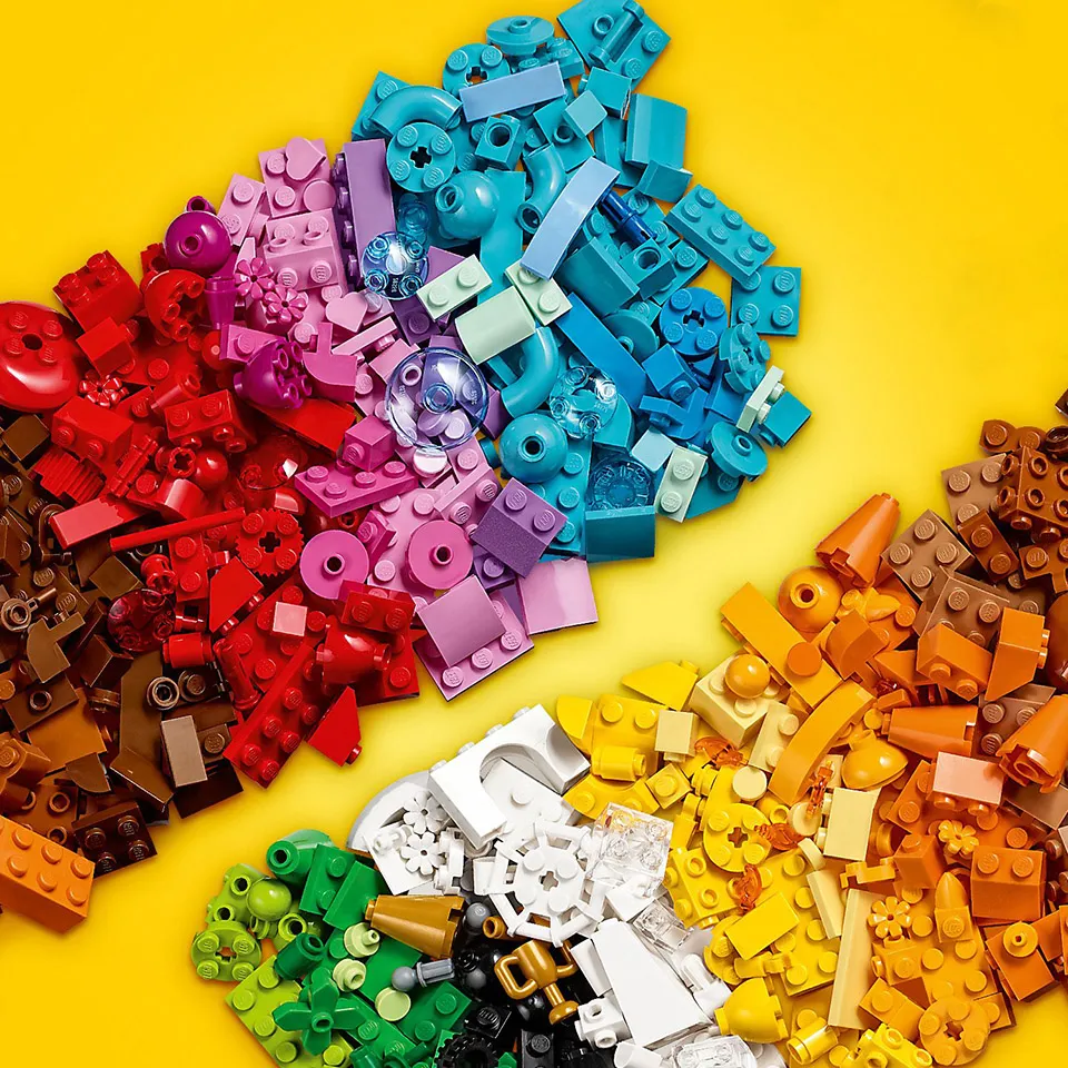 900 разноцветных кубиков