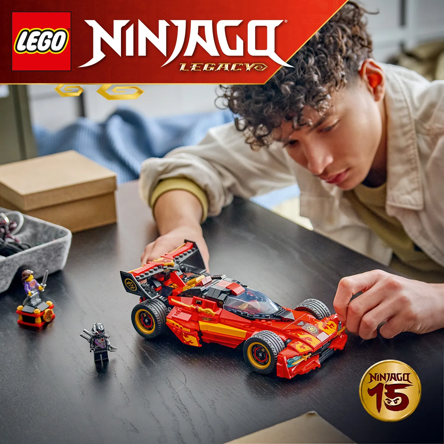 Модель LEGO&reg; NINJAGO&reg; з 3 мініфігурками на честь 15-річчя