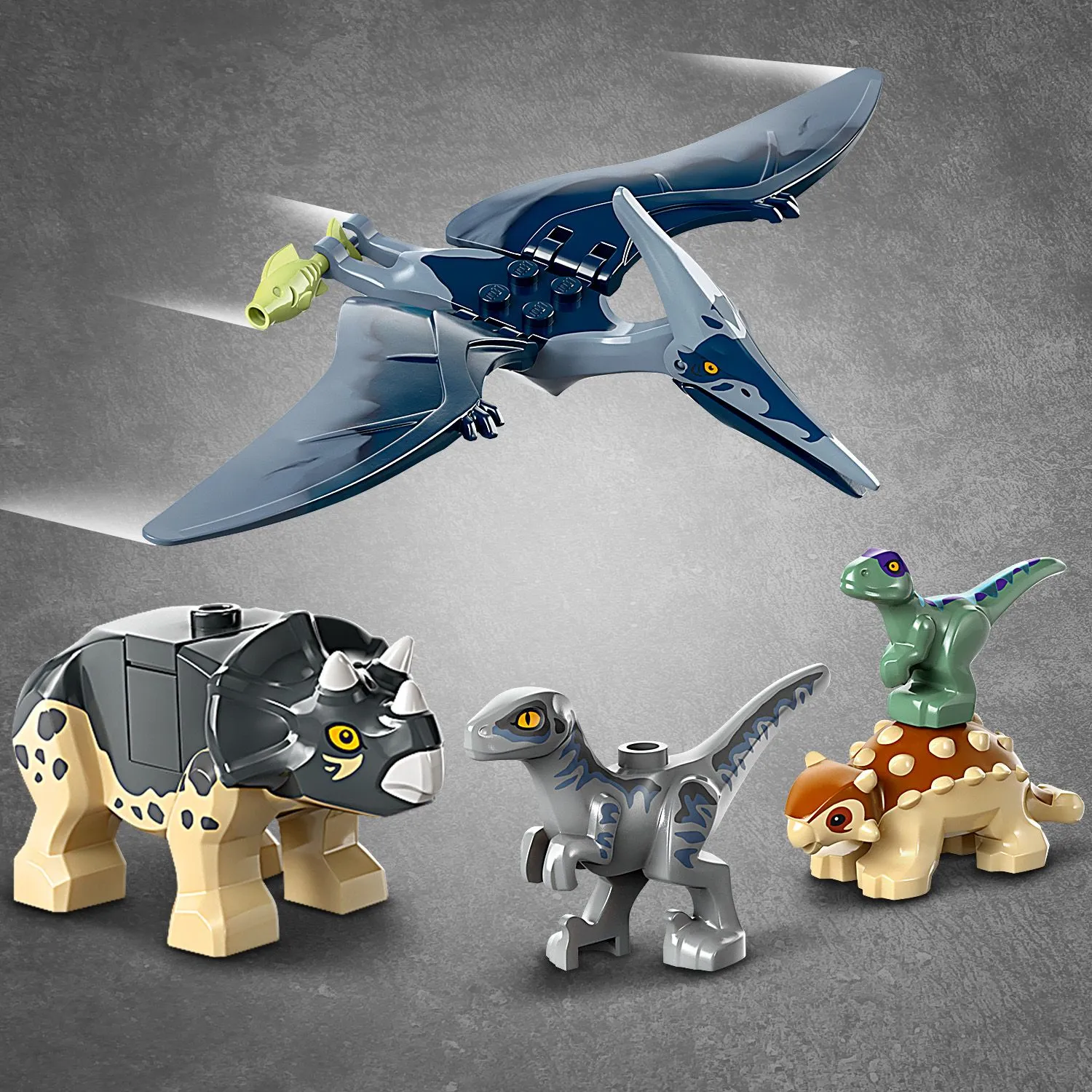 5 игрушечных фигурок динозавров