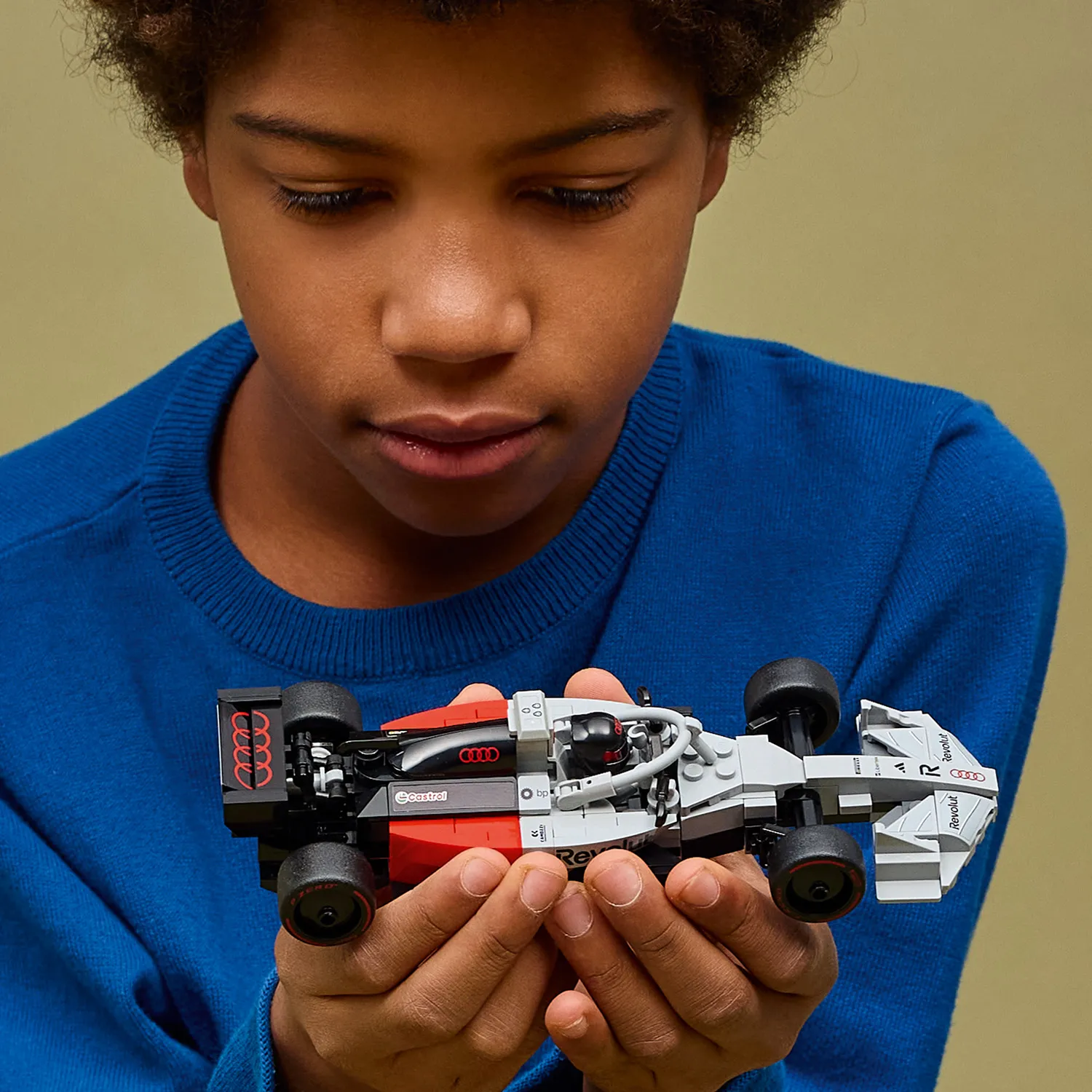 Игрушечный гоночный автомобиль Audi