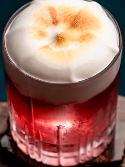 Red wine daisy